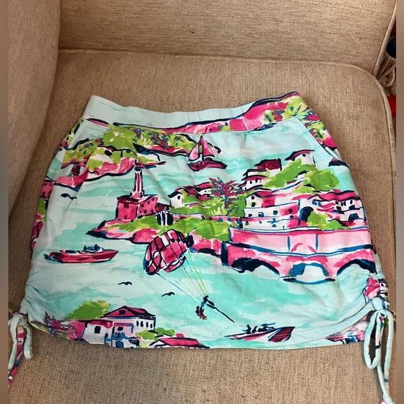 crown & ivy Dresses & Skirts - Crown & ivy tie skirt with Rome vacation design